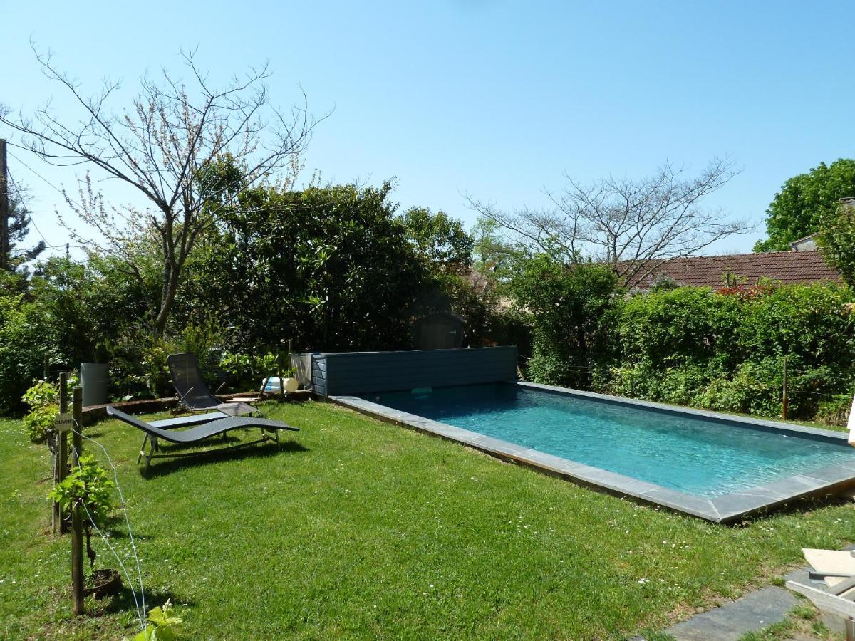 Le Pain de Lune Gîte et Chambre d'hôtes avec Piscine Bourg-sur-Gironde Exterior foto